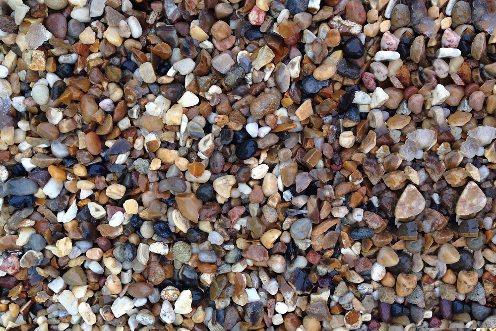 Landscaping Products - Aggregates For Sale - 10mm Shingle - Eurogreen
